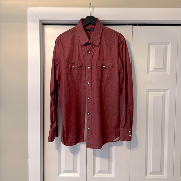 Western style dress shirt with snap buttons. - Picture 1 of 2